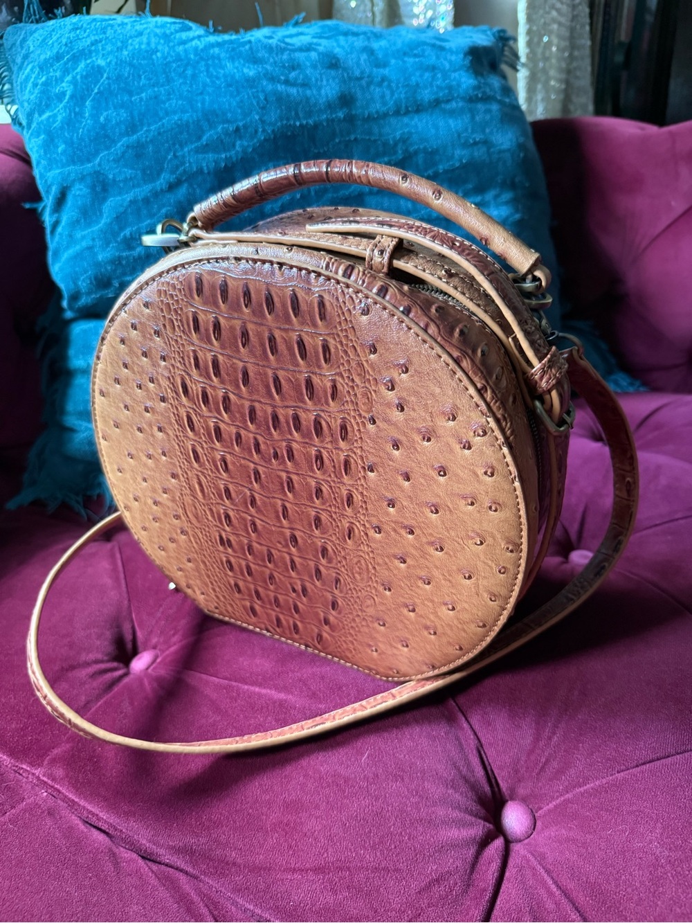 Charleston Bags - Round Croc-Embossed Crossbody Bag - Cognac Brown